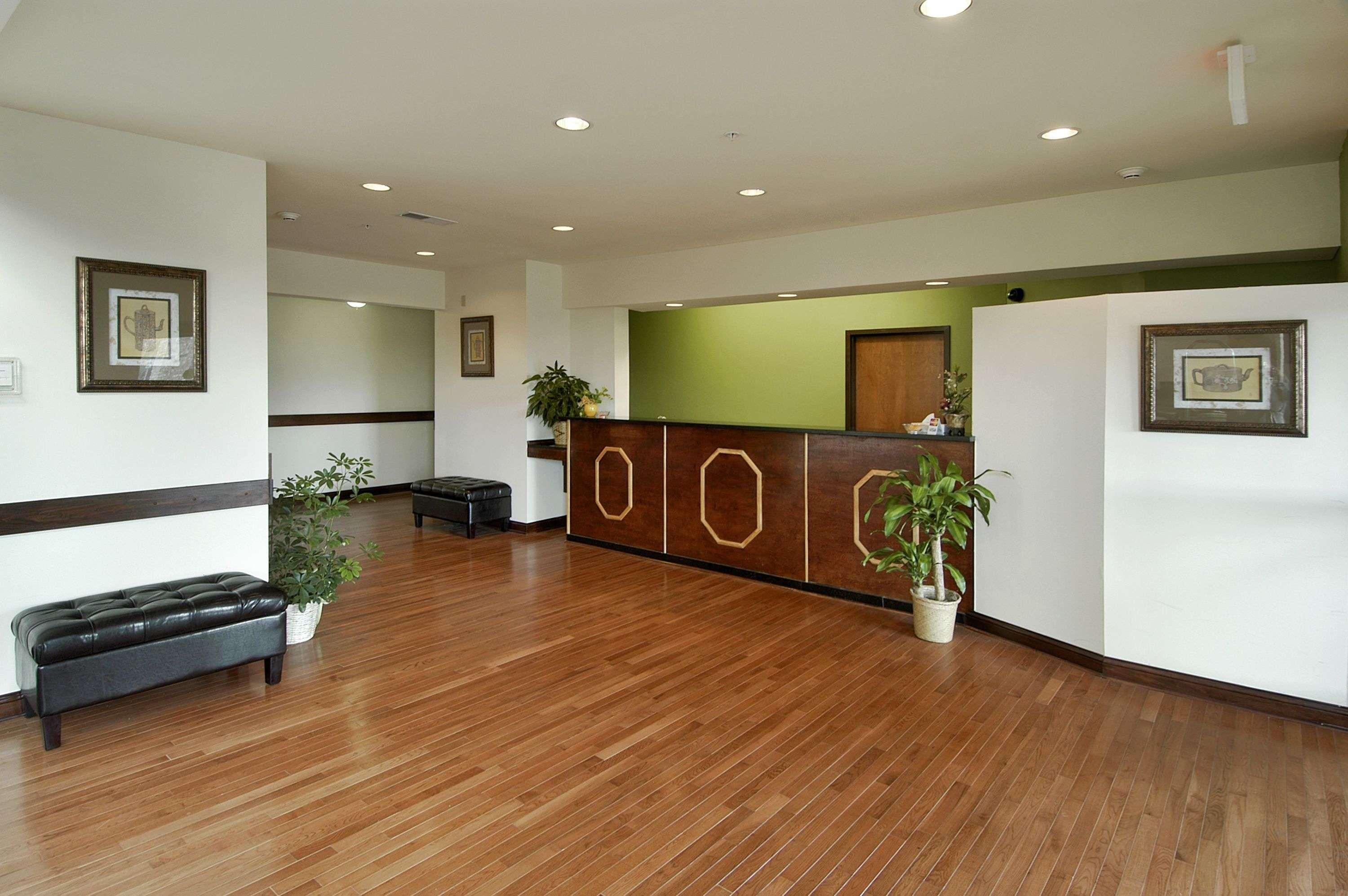 Super 8 By Wyndham Bowling Green North Interno foto